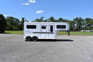 2000-sundowner-7204gnst-2-horse-trailer.jpg 2000 Sundowner 7204GNST 2 Horse Trailer