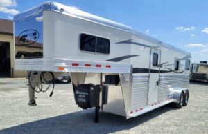 2023-4-star-2-1-gooseneck.jpg 2023 4 Star 2+1 Gooseneck