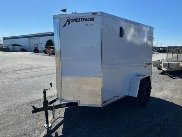 2025-HOMESTEADER-5X8-ENCLOSED-CARGO-TRAILER-BARN-DOORS-3.jpg Homesteader 5 x 8 Enclosed V-Nose Cargo Trailer – Barn Doors